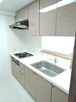 ３口コンロ・グリル付きシステムキッチン