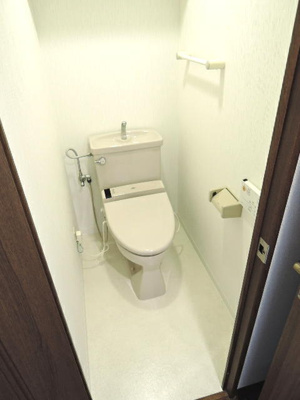 洗浄便座付きトイレ