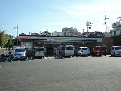 セブン-イレブン 町田小川４丁目店まで400ｍ