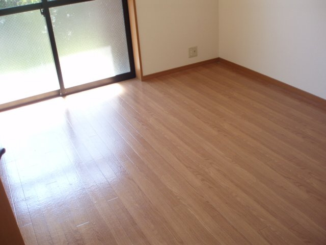 グリーンパークＣ棟の内装|南側洋室