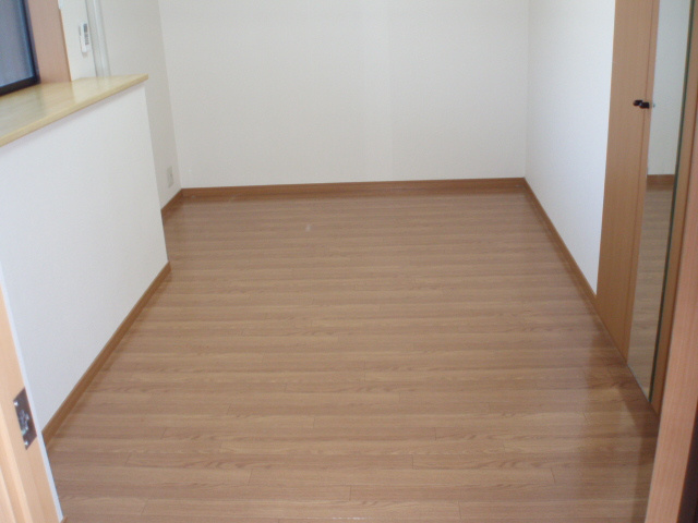 グリーンパークＣ棟の内装|北側洋室