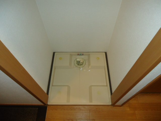 グリーンパークＤ棟のその他|洗濯機置場