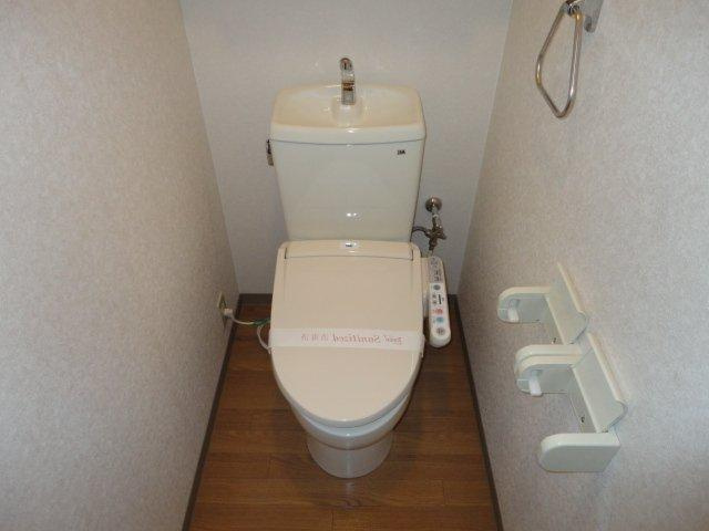 コートダジュールin桃ヶ丘Ａ棟のトイレ|シャワー付トイレ