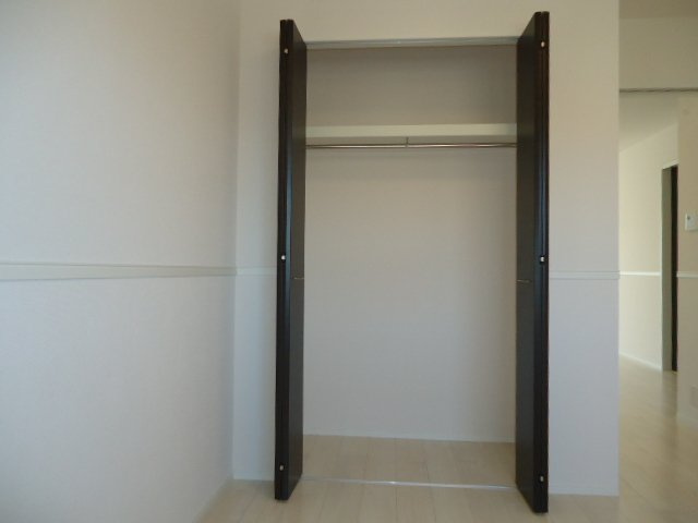 グレーシアの収納|洋室②クローゼット