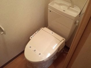 フォレスト・ヴィラのトイレ|シャワー付トイレ