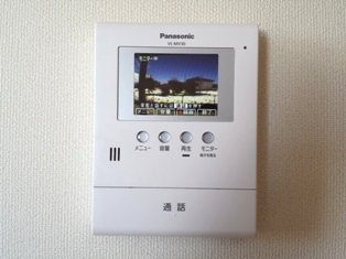 フォレスト・ヴィラの内装|カメラ付インターホン