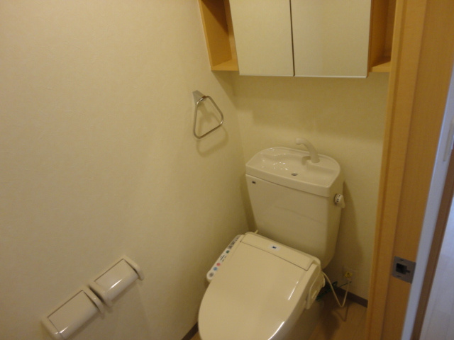 グランドアビタシオンのトイレ|シャワー付トイレ