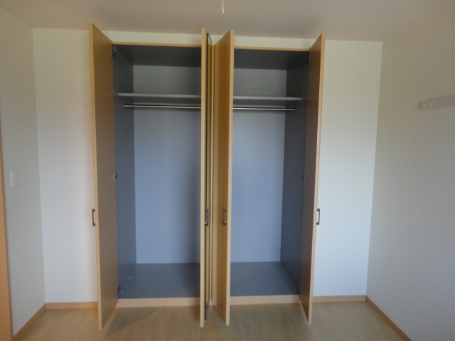 グランドアビタシオンの収納|クローゼット