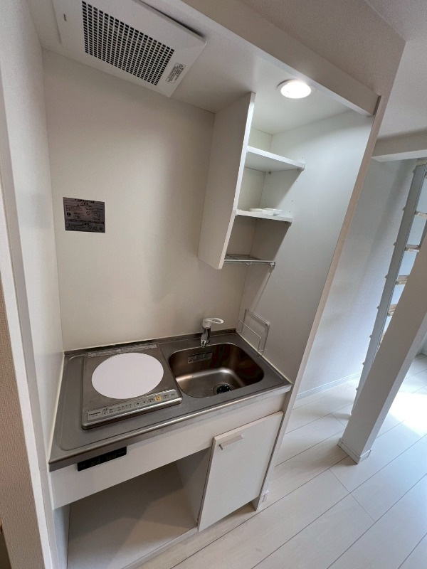 横浜市神奈川区松見町２丁目のアパートのキッチン|※別部屋参考写真