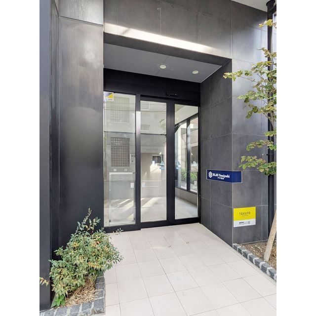 CORVAL住吉のエントランス