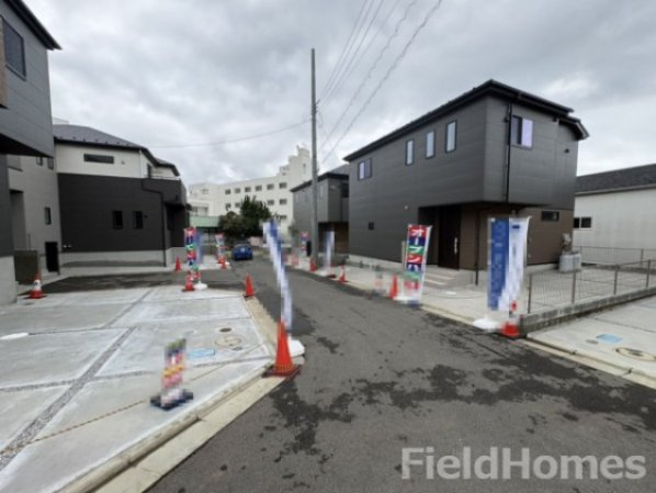 秦野市戸川新築戸建て　第3-1号棟の前面道路含む現地写真|前面道路含む現地写真です。
