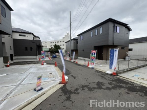 秦野市戸川新築戸建て　第3-2号棟の前面道路含む現地写真|前面道路含む現地写真です。