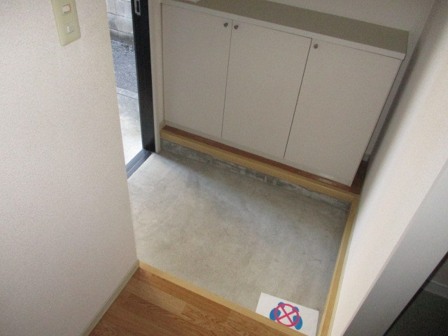 パイン法隆寺の玄関