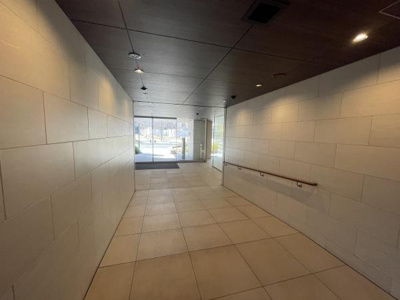 【エントランス】 | なかもずオールズ・ウィズコート | オートロック等セキュリティも充実！！管理人さんも待機しております♪