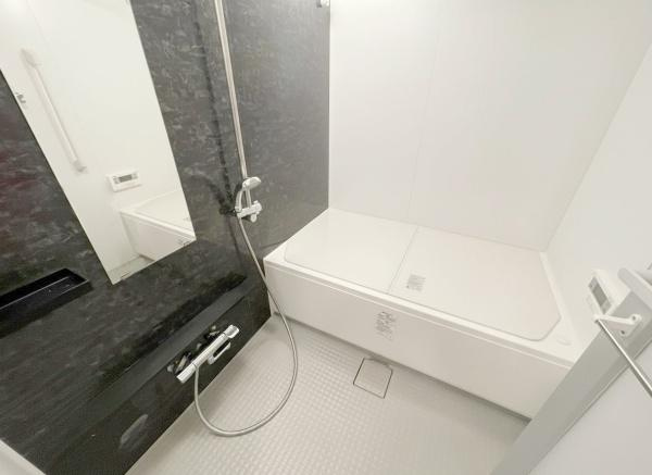 【キッチン】 | なかもずオールズ・ウィズコート | ご夫婦や親子での料理をする時間が楽しくなる使い勝手の良い、広いワークトップ♪