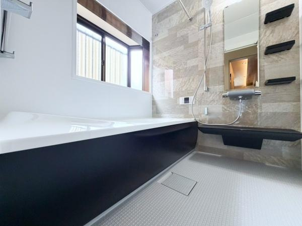 横浜市泉区和泉中央北１丁目の中古一戸建の浴室