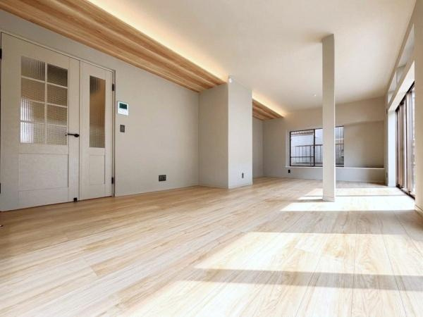横浜市泉区和泉中央北１丁目の中古一戸建の居間・リビング
