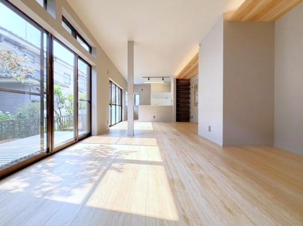 横浜市泉区和泉中央北１丁目の中古一戸建の居間・リビング