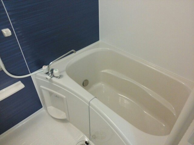 フォルス・ラーマ５の浴室|ゆったり過ごせるお風呂です