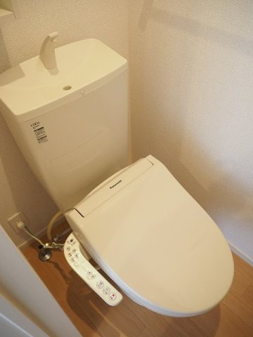 アヴァン婦中のトイレ|落ち着いたトイレです