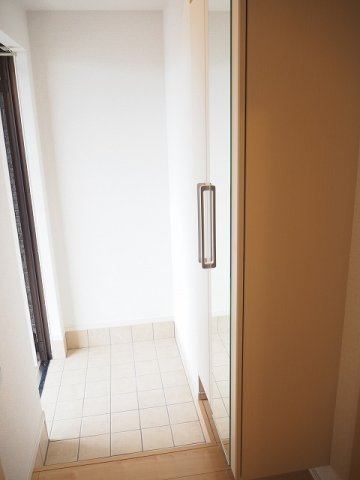 アヴァン婦中の玄関|シンプルで使いやすい玄関です