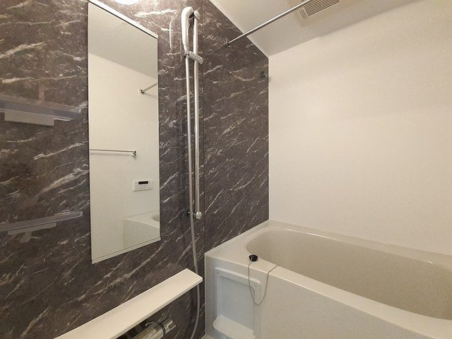 リブレ稲荷町の浴室|ゆったり過ごせるお風呂です