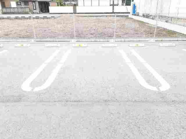 メゾン　クロシェットの駐車場|カースペースがあります