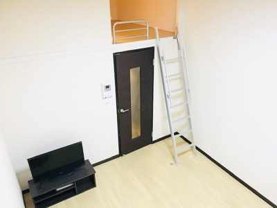 【寝室】 | レオネクストクレストタウンＥ | 2箇所のロフトスペース