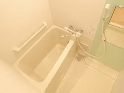 【浴室】 | レオネクストクレストタウンＥ | 1Ｆのみ手すり付き