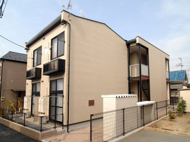 レオパレスシャンテ幕張の外観