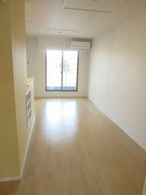 【居間・リビング】 | ファミール際波Ⅱ