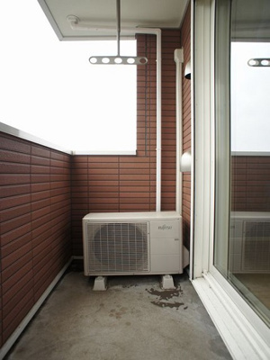 【バルコニー】 | ヒルトンバイア | 日当たり良好！お洗濯物がたくさん干せます♪