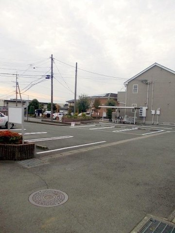 ラ・プラージュ　ピュアの駐車場