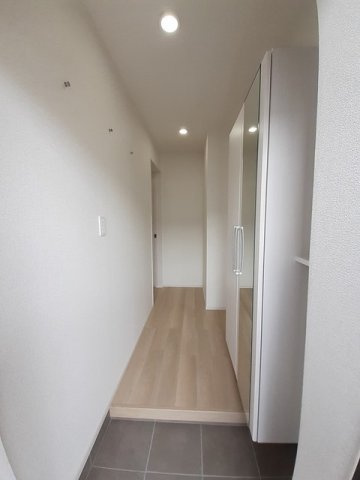 ノルデンパラスト　Ｃの玄関