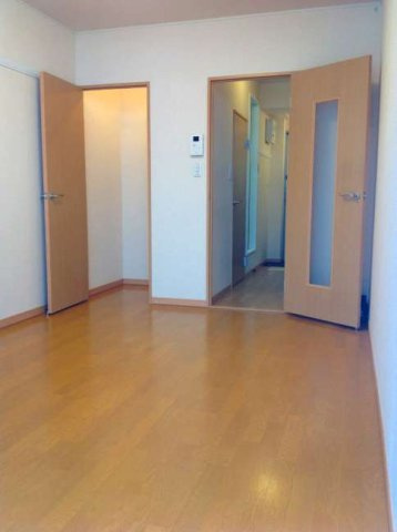 レオパレスＴＹ　ベルツリーの居間・リビング