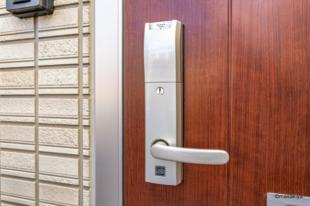 ラシーヌ・Ｔのエントランス|カードキー