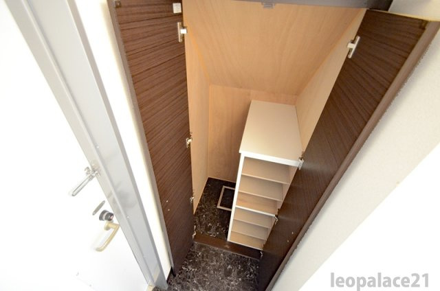 レオネクストブラウベルクのその他|シューズボックス