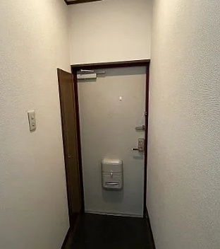 サンコーポ服部の玄関