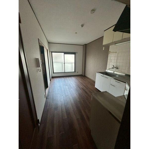 サンコーポ服部の居間・リビング