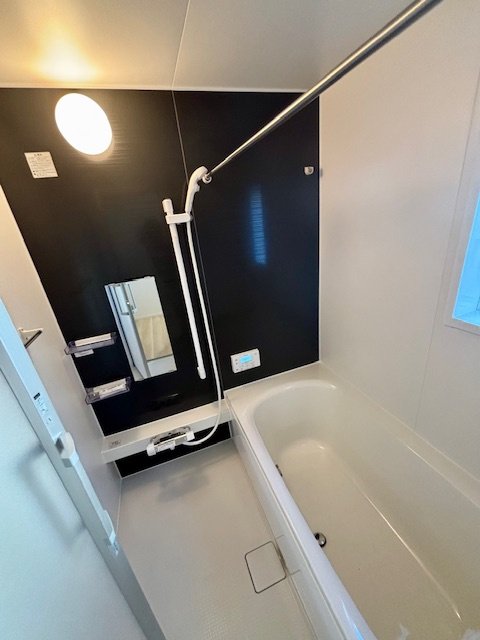 小郡市寺福童の新築一戸建の浴室