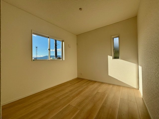 小郡市寺福童　新築戸建の洋室