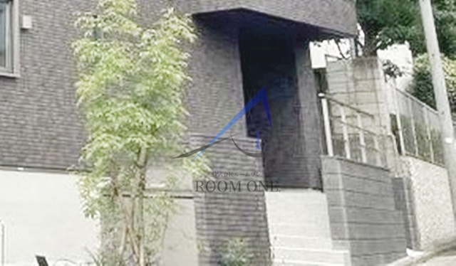 パピエ旗の台のエントランス|エントランスです。