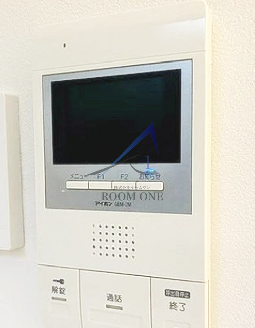 サークルハウス太子堂のセキュリティ|モニター付インターホンです。