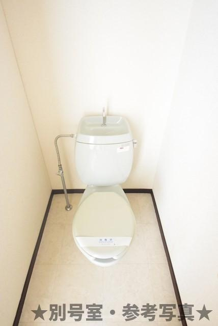 ロイヤルハイツ磯子のトイレ