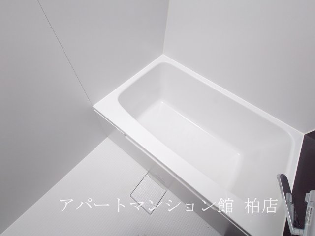 Ｗａｌｅａ　ｈａｌｅ　南増尾の浴室