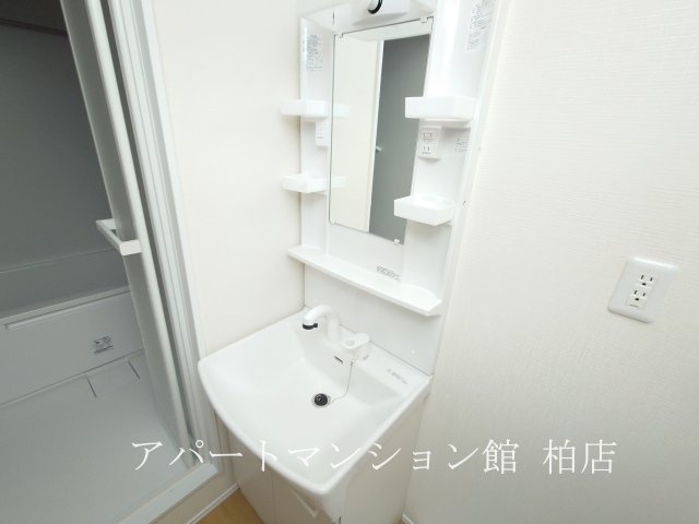 Ｗａｌｅａ　ｈａｌｅ　南増尾の独立洗面台