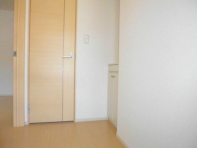 サンテラス山本の玄関|シンプルで使いやすい玄関です