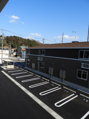 ウッドスプリング千代田Ｂの駐車場|駐車場に車を止められます