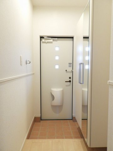 ウッドスプリング千代田Ｂの玄関|ゆったりとした玄関です