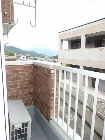カルムメゾンのバルコニー|バルコニー付きです